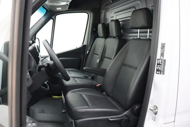 Mercedes-Benz 317 CDI Sprinter Standard HA 9G-TRONIC PRO L2H2 