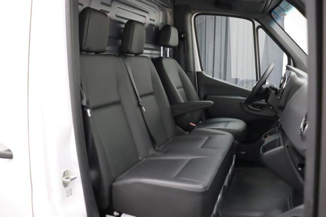 Mercedes-Benz 317 CDI Sprinter Standard HA 9G-TRONIC PRO L2H2 