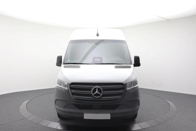 Mercedes-Benz 317 CDI Sprinter Standard HA 9G-TRONIC PRO L2H2 