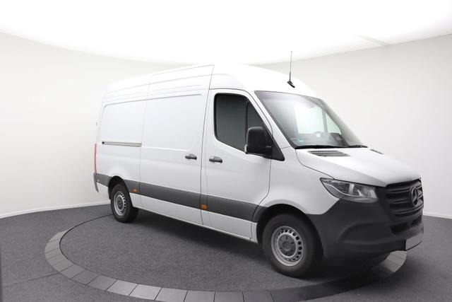 Mercedes-Benz 317 CDI Sprinter Standard HA 9G-TRONIC PRO L2H2 