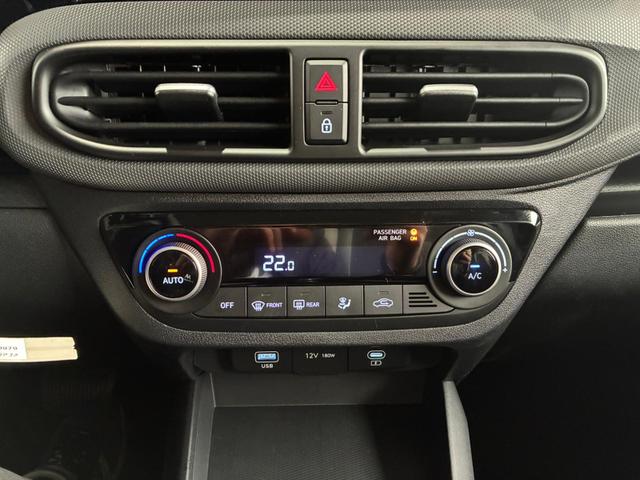 Hyundai i10 Premium 1.2 GDI Automatik / Sitz + Lenkradheizung Navi Klimaautomatik Alu 15'' 