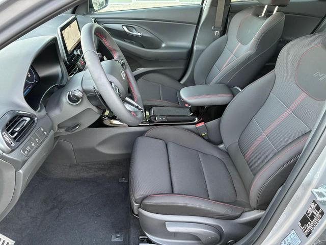 Hyundai i30 Fastback N-Line 1.5 T-GDI 7-DCT / ACC Sitz + Lenkradheizung LED PDC V&H Kamera Alu 18" 