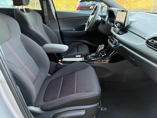 Hyundai i30 Fastback N-Line 1.5 T-GDI 7-DCT / ACC Sitz + Lenkradheizung LED PDC V&H Kamera Alu 18" 