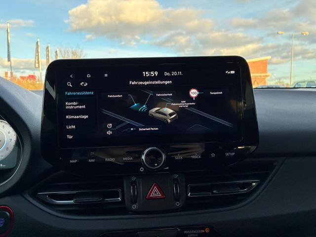 Hyundai i30 Fastback N-Line 1.5 T-GDI 7-DCT / ACC Sitz + Lenkradheizung LED PDC V&H Kamera Alu 18" 