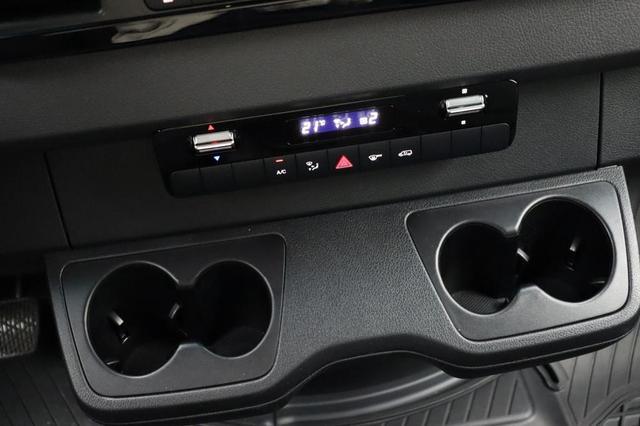 Mercedes-Benz Sprinter 317 L2H1 Select 