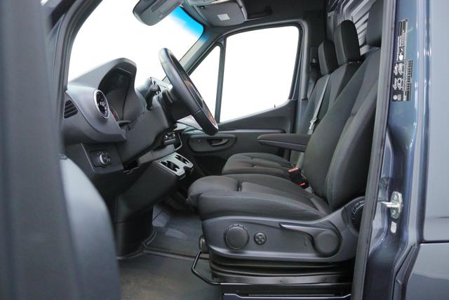 Mercedes-Benz 317 CDI Sprinter Standard HA 9G-TRONIC PRO L2H2 