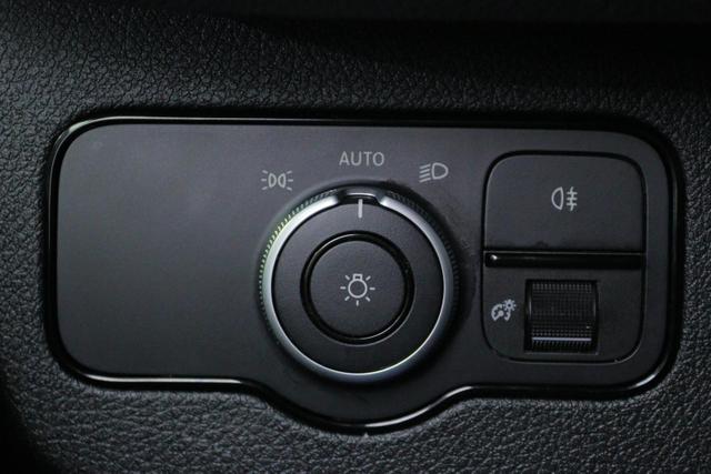 Mercedes-Benz 317 CDI Sprinter Standard HA 9G-TRONIC PRO L2H2 