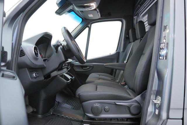 Mercedes-Benz 317 CDI Sprinter Standard HA 9G-TRONIC PRO L2H2 
