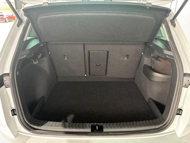 Skoda Karoq 1.0 TSI EXECUTIVE Navi & Carplay | ACC Klimaautomatik Voll-LED Rückfahrkamera 