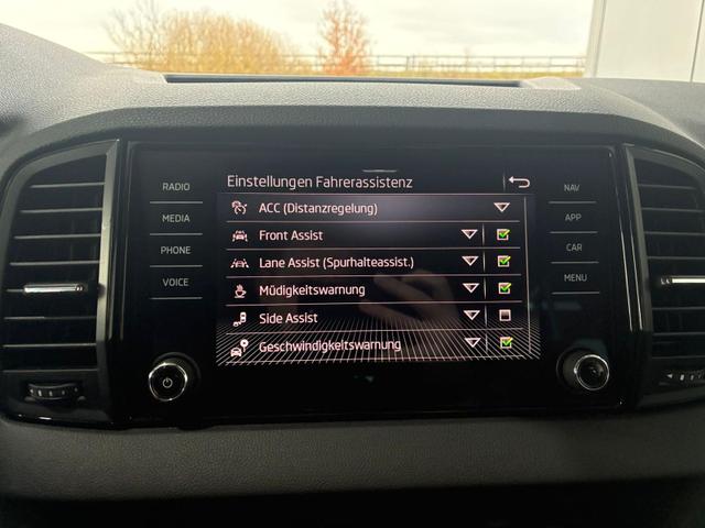 Skoda Karoq 1.0 TSI EXECUTIVE Navi & Carplay | ACC Klimaautomatik Voll-LED Rückfahrkamera 