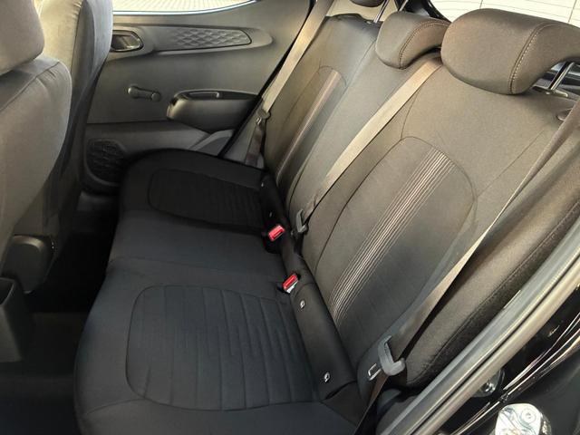 Hyundai i10 Premium 1.2 GDI / Sitz + Lenkradheizung Navi Klimaautomatik Alu 15'' 