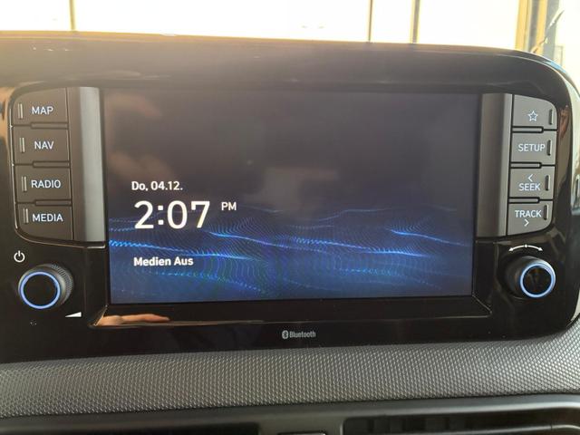 Hyundai i10 Premium 1.2 GDI / Sitz + Lenkradheizung Navi Klimaautomatik Alu 15'' 