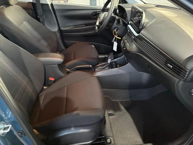 Hyundai BAYON 1.0 T-GDI DCT / Navi R&uuml;ckfahrkamera Tempomat Alu 16" 