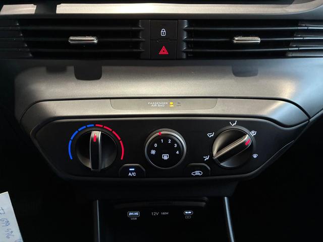 Hyundai BAYON 1.0 T-GDI DCT / Navi R&uuml;ckfahrkamera Tempomat Alu 16" 