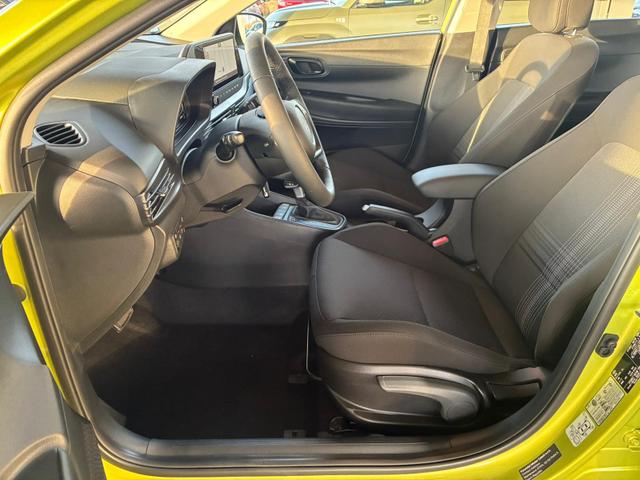 Hyundai BAYON Wave 1.0 T-GDI / Sitz & Lenkradheizung Navi R&uuml;ckfahrkamera Tempomat Alu 16" 