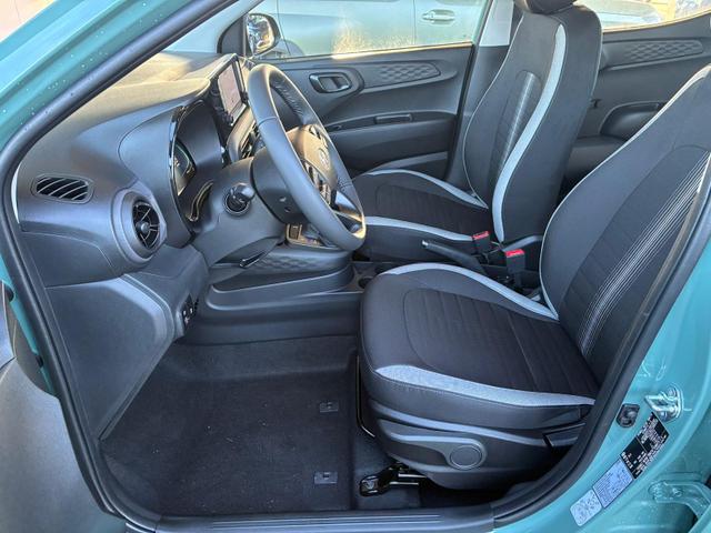 Hyundai i10 1.0 Comfort Automatik 4-Sitzer / R&uuml;ckfahrkamera Tempomat Navi uvm. 
