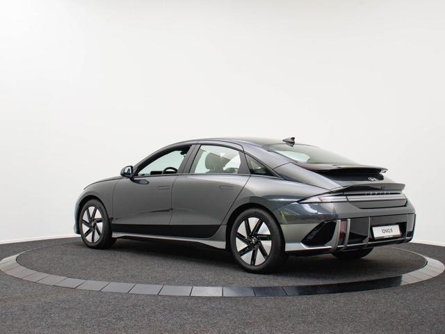 Hyundai IONIQ 6 77,4 kWh RWD / ACC LED Elekt. Heckklappe 2-Zonen Klimaaut. Alu 18" 