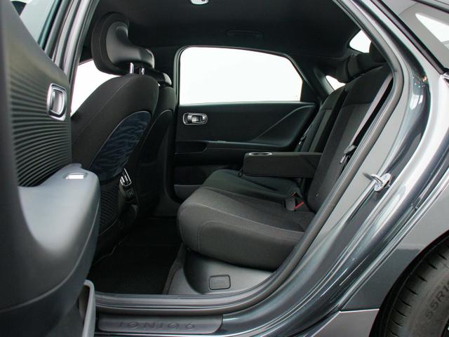 Hyundai IONIQ 6 77,4 kWh RWD / ACC LED Elekt. Heckklappe 2-Zonen Klimaaut. Alu 18" 