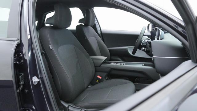 Hyundai IONIQ 6 77,4 kWh RWD / ACC LED Elekt. Heckklappe 2-Zonen Klimaaut. Alu 18" 