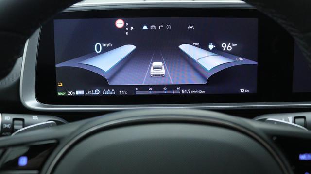 Hyundai IONIQ 6 77,4 kWh RWD / ACC LED Elekt. Heckklappe 2-Zonen Klimaaut. Alu 18" 