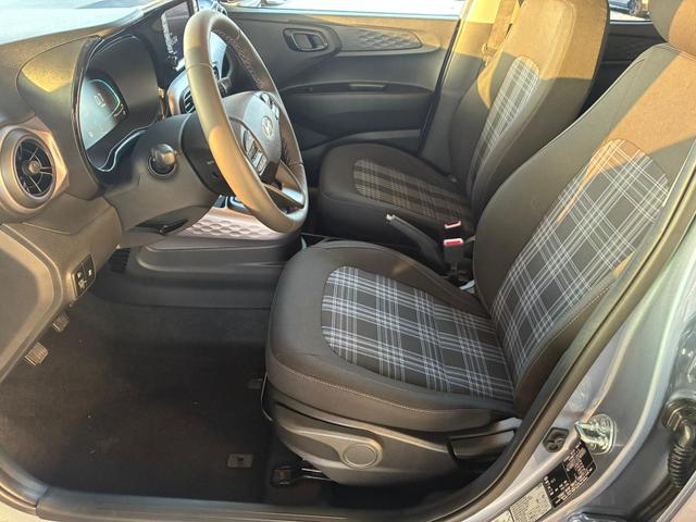 Hyundai i10 Advance 1.2 GDI / R&uuml;ckfahrkamera Sitz + Lenkradheizung Navi Alu 15" 