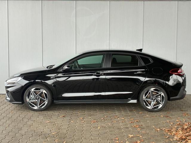 Hyundai i30 N-Line Fastback DCT 1.5 T-GDI mHev / Navi ACC Sitz & Lenkradheizung LED Alu 18" 