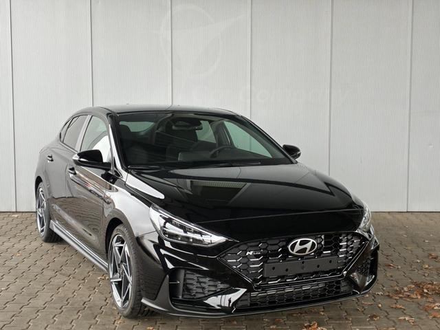 Hyundai i30 N-Line Fastback DCT 1.5 T-GDI mHev / Navi ACC Sitz & Lenkradheizung LED Alu 18" 