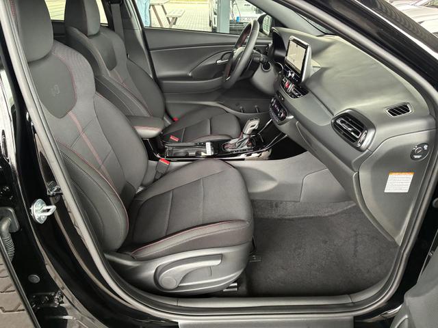 Hyundai i30 N-Line Fastback DCT 1.5 T-GDI mHev / Navi ACC Sitz & Lenkradheizung LED Alu 18" 