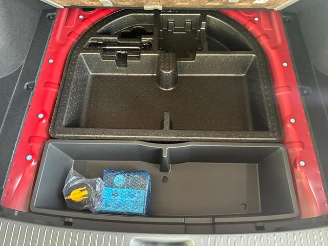 Hyundai i30 Kombi Comfort 1.5 GDI 95PS 6MT Navi / PDC V&H. m. Kamera LED Nebel 