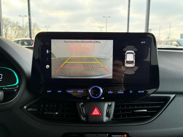 Hyundai i30 Kombi Comfort 1.5 T-GDI mHEV 140 PS 6MT / Navi LED PDC V&H.m.Kamera ALU16 