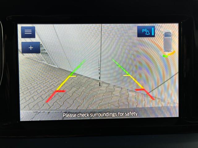 Ford Tourneo Courier 1.0 Ecoboost 125 PS MT Active / Navi PDC V.&H. m.Kamera Winterpaket Privacy Alu 17" 