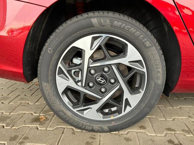 Hyundai i30 Kombi Style 1.5 T-GDI mHEV 140PS 6MT / PDC V.&H. m. Kamera Sitz & Lenkr.Heiz Keyless LED Alu 16 