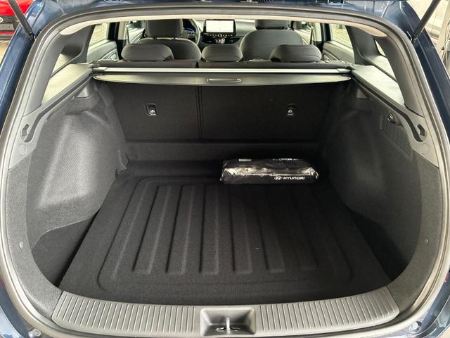 Hyundai i30 Kombi Comfort 1.0 GDI 100PS 6MT Navi / PDC V&H. m. Kamera LED Nebel 