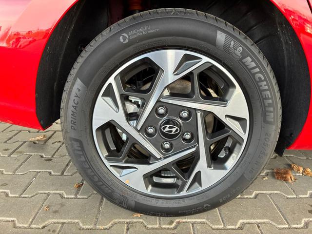 Hyundai i30 Kombi Style 1.5 T-GDI mHEV 140PS 6MT / PDC V. & H. m. Kamera LED Navi Alu 16 