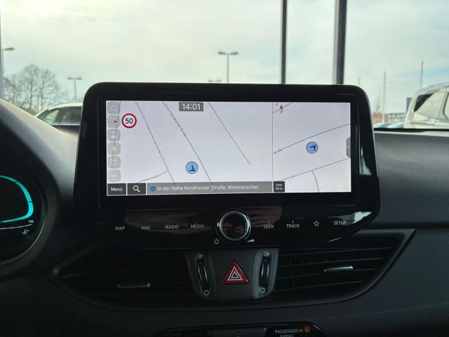 Hyundai i30 Kombi Style 1.5 T-GDI mHEV 140PS 6MT / PDC V. & H. m. Kamera LED Navi Alu 16 