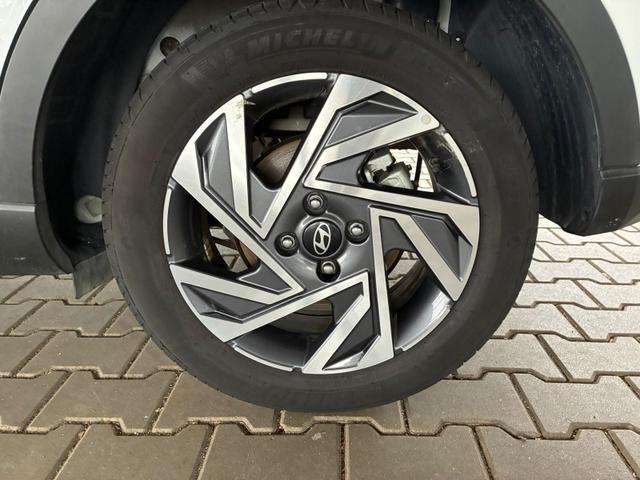 Hyundai BAYON Comfort 1.2 GDI 79 PS 5MT / LED Tempomat Navi R&uuml;ckfahrkamera Alu 16" 