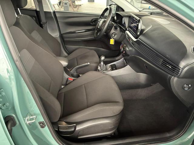 Hyundai BAYON Comfort 1.2 GDI 79 PS 5MT / LED Tempomat Navi R&uuml;ckfahrkamera Alu 16" 