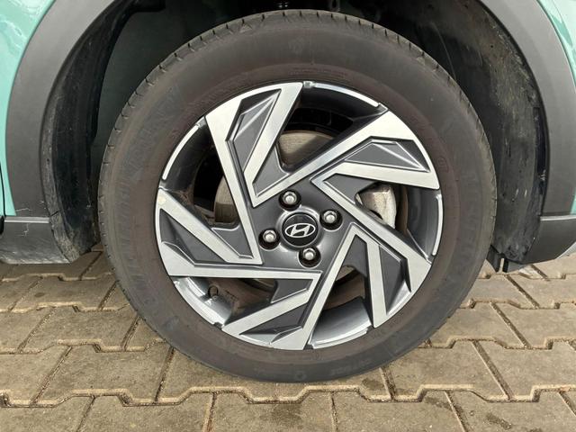 Hyundai BAYON Comfort 1.2 GDI 79 PS 5MT / LED Tempomat Navi R&uuml;ckfahrkamera Alu 16" 