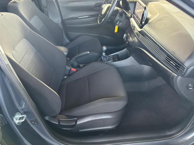 Hyundai BAYON Comfort 1.2 GDI 79 PS 5MT / LED Tempomat Navi R&uuml;ckfahrkamera Alu 16" 