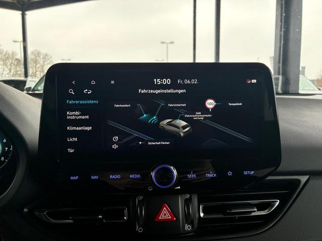 Hyundai i30 N-Line Fastback DCT 1.5 T-GDI mHev / Navi ACC Sitz & Lenkradheizung LED Alu 18" 