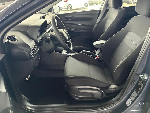 Hyundai BAYON Premium 1.0 T-GDI 100 PS 48V 7DCT / Keyless ACC Soundsystem BOSE Sitz + Lenkradheizung LED Navi PDC V&H Kamera Totwinkel Alu 16" 