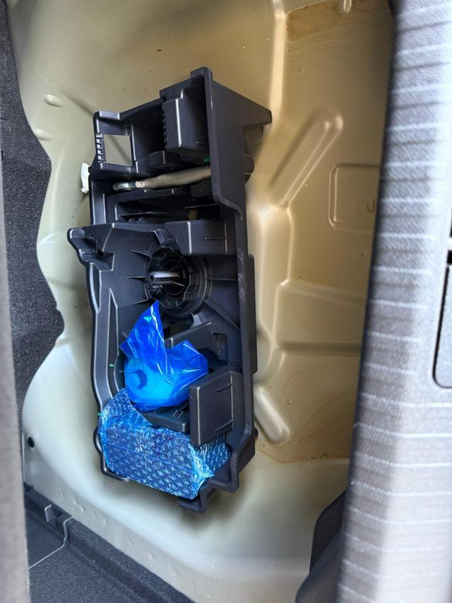 Citro&euml;n C4 Plus 1.2 ESS EAT8 / Navi PDC m.Kamera LED Tempomat Alu 18" 