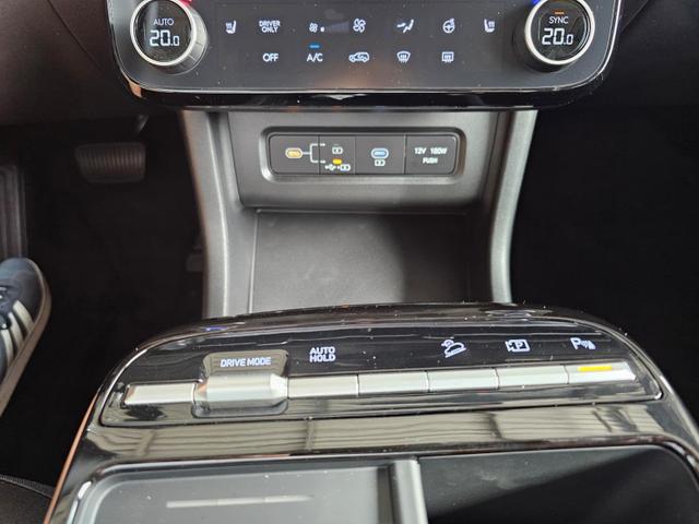 Hyundai TUCSON E-Motion 1.6 T-GDi 2WD HEV / Panoramadach ACC LED Sitz + Lenkradheizung Navi PDC V&H Kamera Alu 18" 