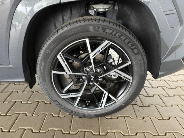 Hyundai TUCSON N-Line 1.6 T-GDI 4WD HEV / Panoramadach 4x Shz ACC Head-Up Krell-Soundsystem E-Klappe Matrix-LED E-Sitze Alu 19" 