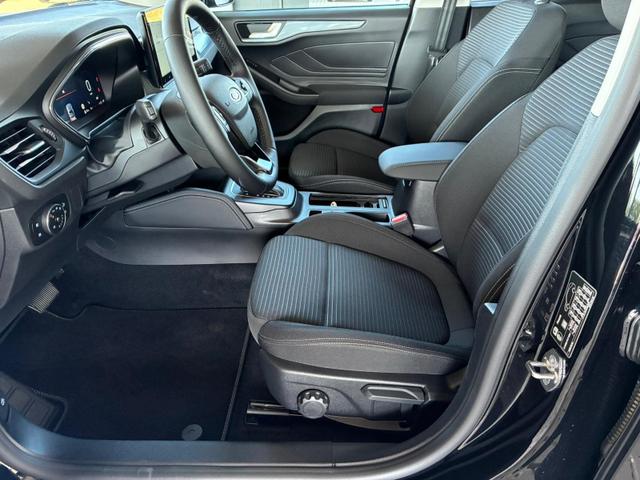 Ford Focus Turnier Active X 1.0 7AT / Winterpaket PDC V&H + Kamera LED Kurvenlicht Alu 17" 