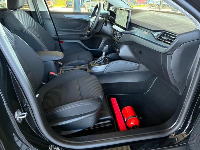 Ford Focus Turnier Active X 1.0 7AT / Winterpaket PDC V&H + Kamera LED Kurvenlicht Alu 17" 