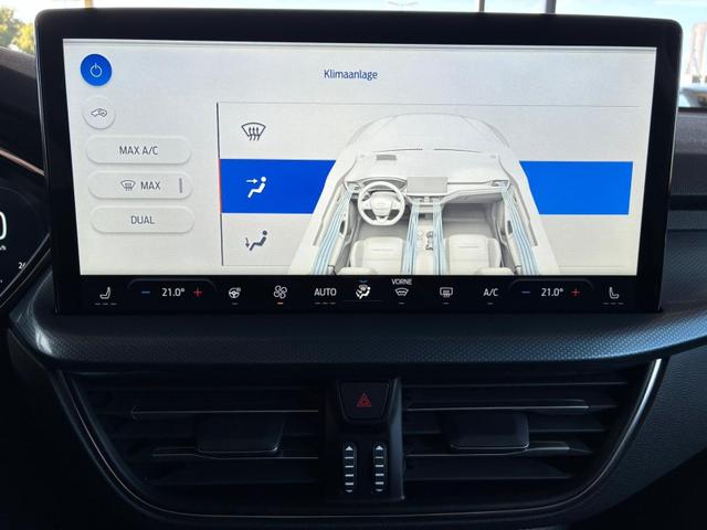 Ford Focus Turnier Active X 1.0 7AT / Winterpaket PDC V&H + Kamera LED Kurvenlicht Alu 17" 