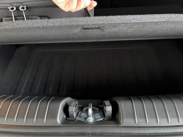 Hyundai Inster E-Motion 42kWh / 5-Sitzer ACC R&uuml;ckfahrkamera Navi Klimaautomatik Alu 15" 