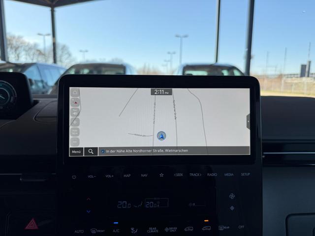 Hyundai Staria Luxury 1.6 T-GDi HEV 2WD 7-Sitzer / ACC 360&deg; Kam. Pano 4x Shz Elek. Klappe + Schiebet&uuml;r 