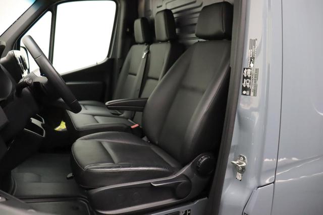 Mercedes-Benz 317 CDI Sprinter Standard HA 9G-TRONIC PRO L2H2 